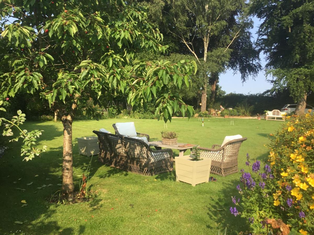 Forthay Bed And Breakfast North Nibley エクステリア 写真
