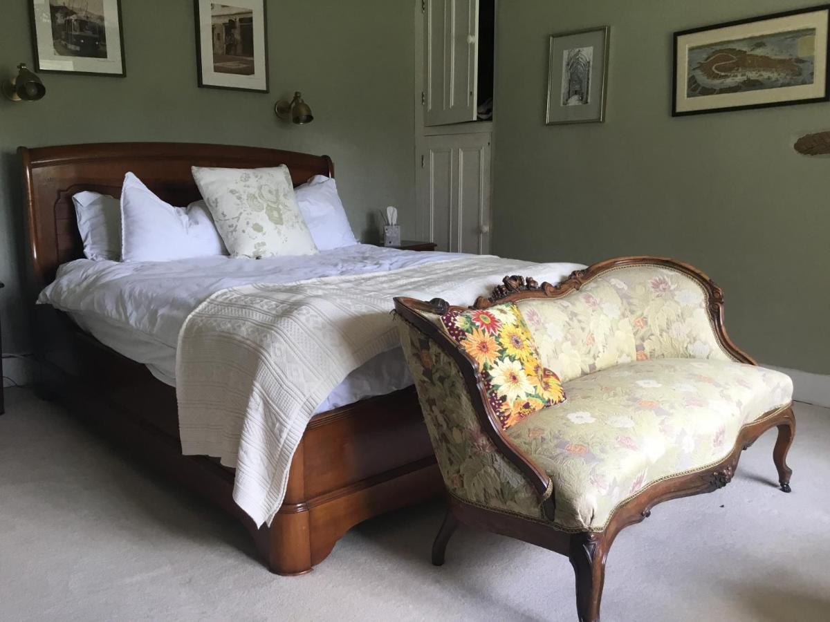 Forthay Bed And Breakfast North Nibley エクステリア 写真